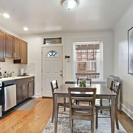 1Br Homey Apt In Irving Park - Troy 2